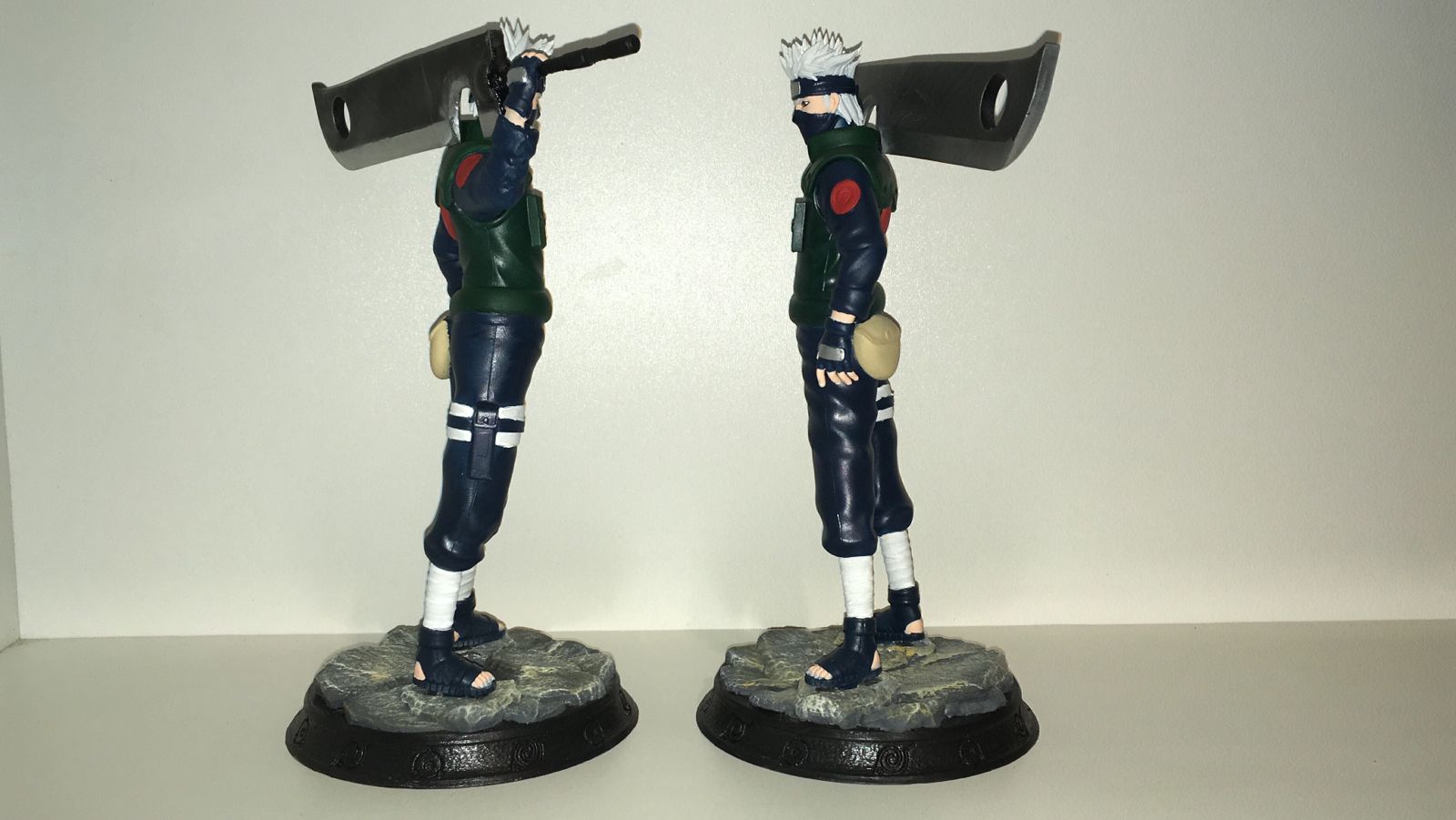 Kakashi Hatake empunhando a Kubikiribōchō